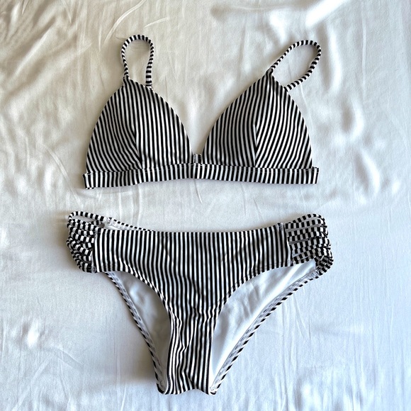 Stripe bikini set size S - Picture 1 of 3